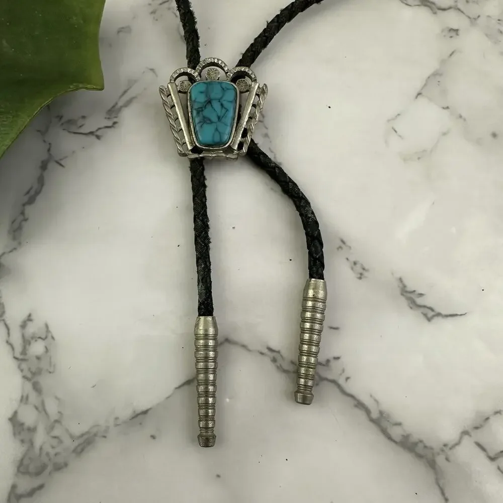 Vintage 90s Bolo Tie One Size Black Leather Silver Tone Metal Faux Turquoise